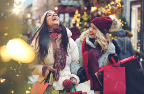 Покупатели потратят столько же на праздничный шопинг, как и в 2019 году
