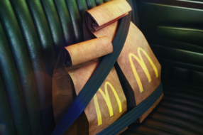 Еда навынос живет своей жизнью в рекламе McDonald’s