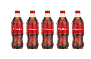Coca-Cola призывает поблагодарить своих героев с помощью кастомизированных бутылок