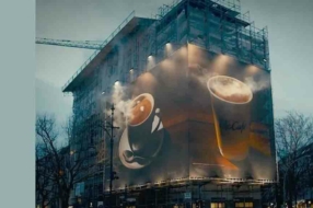 McDonald’s установил 3D билборды с дымящимся кофе