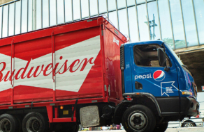 Ambev разместила лого безалкогольных брендов на своих грузовиках