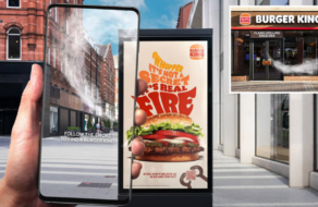Burger King напоминает о бургерах на гриле с помощью дыма от постеров