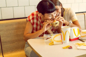 McDonald’s создал шрифт, используя только культовый логотип