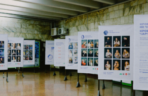 Агенти крові та Київське метро відкрили виставку портретів донорів