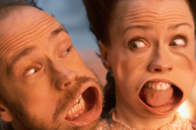 В рекламе высокоскоростного парома воссоздали сцену из «Титаника»