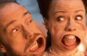 В рекламе высокоскоростного парома воссоздали сцену из «Титаника»