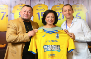 Компания Эпицентр презентовала документальный фильм про сборную Украины по футболу