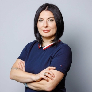 Елена Плахова