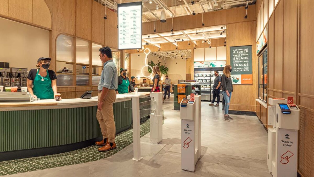 Starbucks и Amazon открыли кофейню без кассы