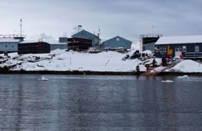 Корпорація Біосфера передала 135 ящиків продукції антарктичній станції «Академік Вернадський»