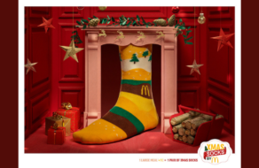 McDonald’s выпустил уродливые рождественские носки во Франции