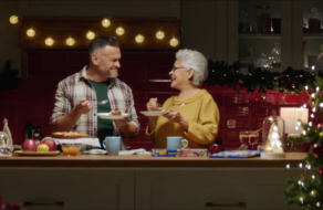 Ектор Хіменес-Браво готує з мамою у рекламі Фрекен БОК