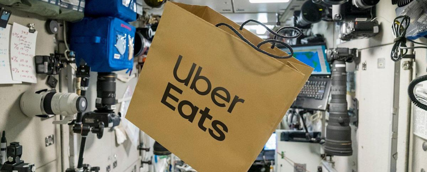 Uber Eats осуществил первую доставку еды в космос