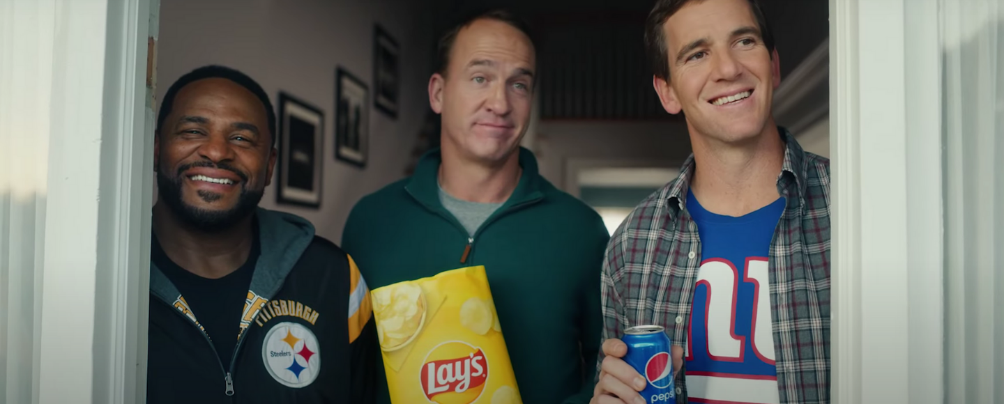 Pepsi, Lay’s и лучшие игроки НФЛ в рекламе Суперкубка