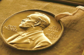 «Новая газета» передає Нобелівську Медаль на користь українських біженців