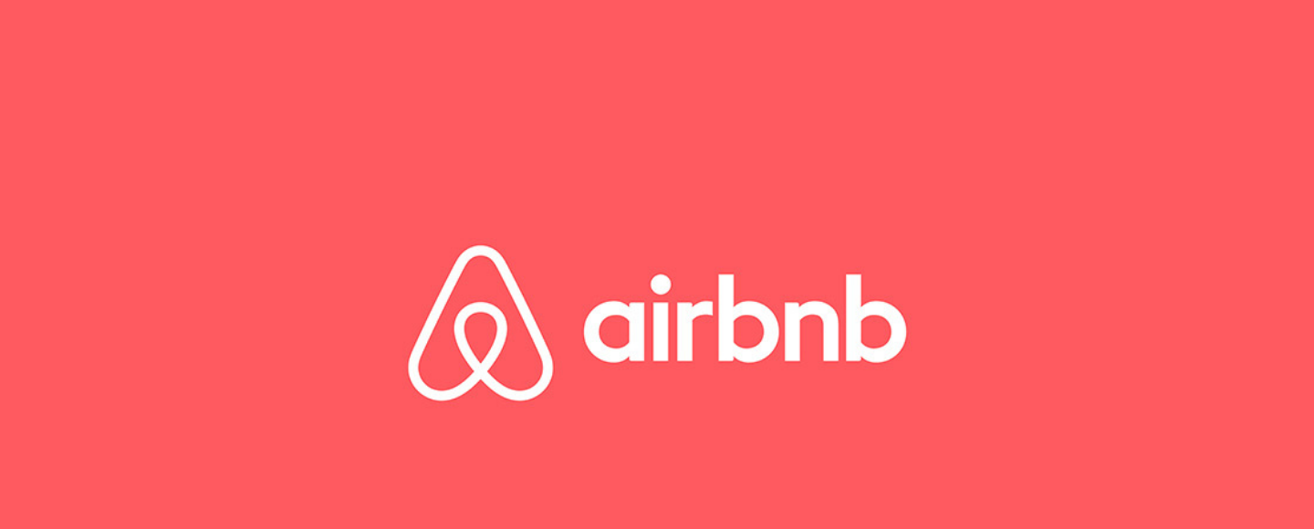 Airbnb скасовує бронювання квартир іноземцями в Україні