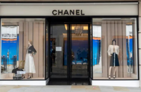 Росіянам не хочуть продавати Chanel за кордоном
