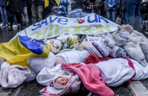 У Будапешті пройшов марш українських матерів напередодні виборів