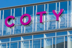 Coty припиняє діяльність на російському ринку