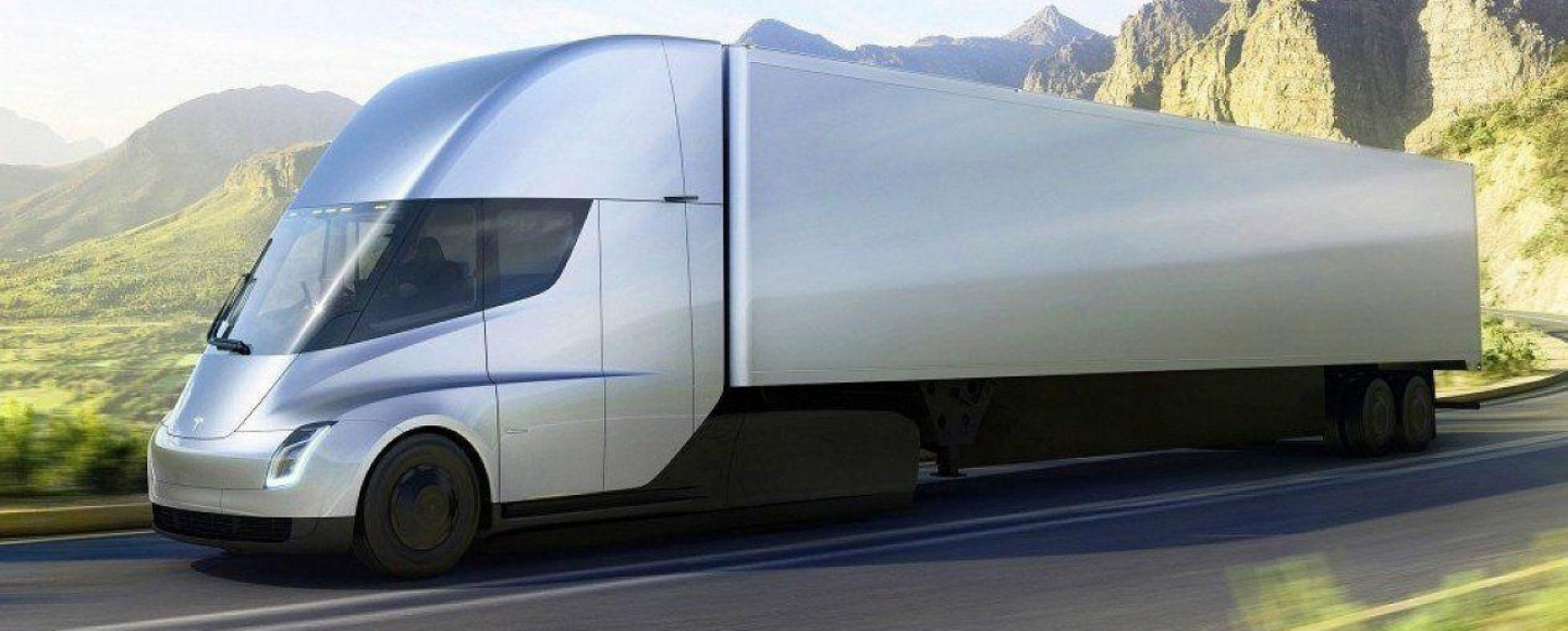 «Сільпо» попросили у Ілона Маска електровантажівки Tesla Semi