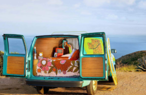 Airbnb пропонує провести ніч у містичній машині зі «Скубі-Ду»