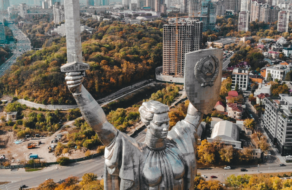 Головні події, тенденції та інфоприводи: Як комунікувала Україна за 31 рік незалежності