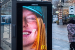 Усміхнені обличчя замінили продукти у кампанії McDonald&#8217;s