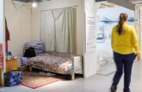 IKEA перетворила магазини у місця проживання бездомних