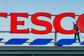 Tesco помістив тріснуте яйце у свій логотип