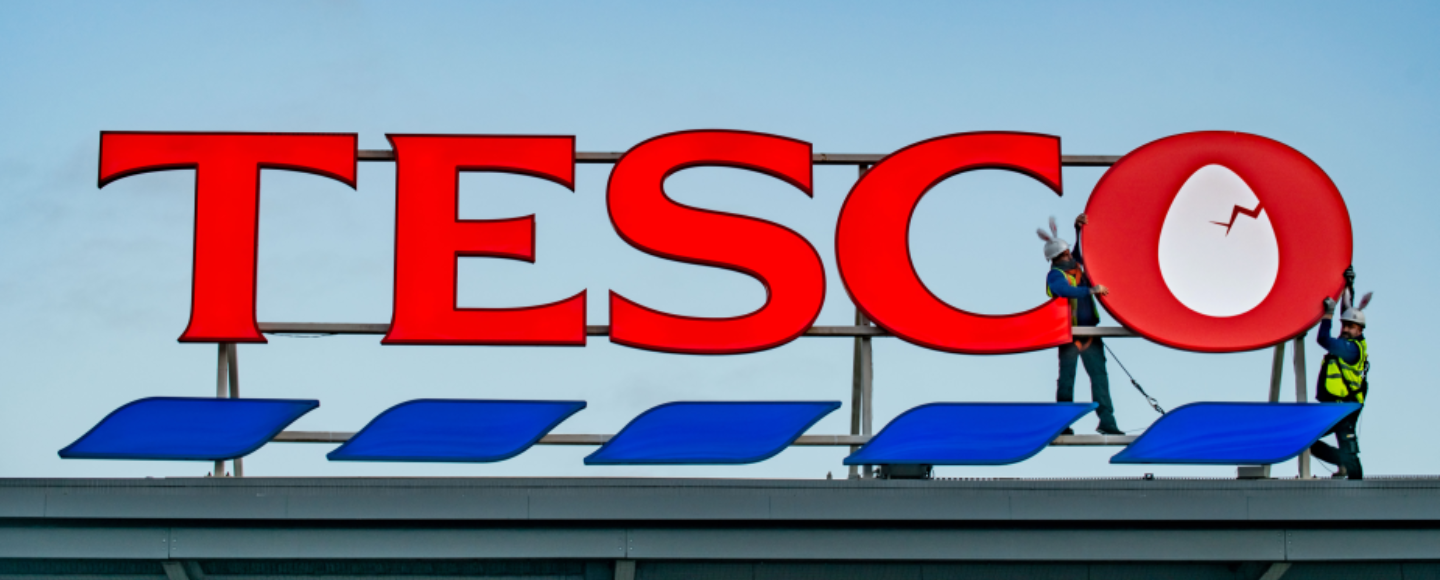 Tesco помістив тріснуте яйце у свій логотип