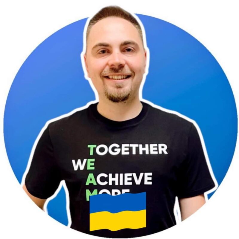 Денис Студеніков