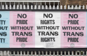 У Лондоні розмістили постери, створені представниками транс-спільноти та надруковані поверх закону