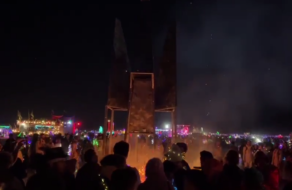На Burning Man сожгли украинскую скульптуру