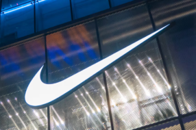 Nike почав продавати вживані кросівки