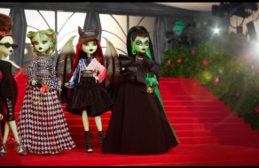 Off-White и Mattel создали совместную коллекцию кукол Monster High