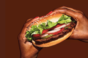 Burger King показав найчистіший та найелегантніший спосіб їсти бургери