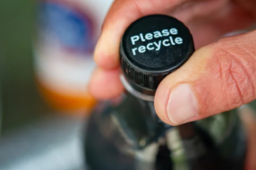 Coca-Cola, Danone та Nestle звинуватили у грінвошингу