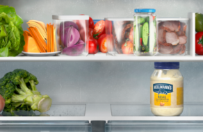Бренд майонеза привлек внимание к остаткам еды в холодильнике