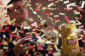 Переможці Суперкубку знову відчули перемогу з пакетами конфеті у ролику Frito-Lay
