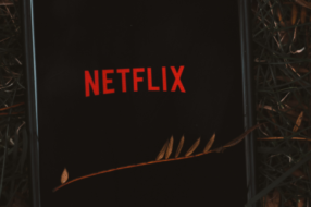 Netflix уберет возможность самой дешевой подписки без рекламы
