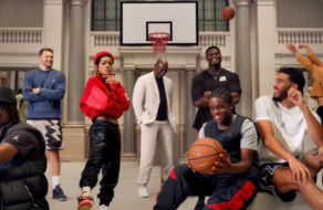 Дети сыграли в баскетбол со звездами спорта и Майклом Джорданом в ролике Nike