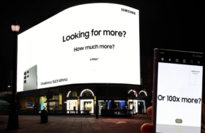 Гігантські білборди Samsung з крихітними повідомленнями нагадали таблиці для перевірки зору