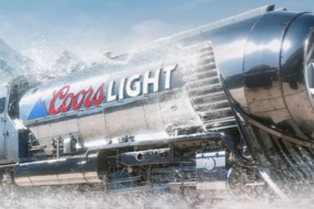 Coors Light запропонував канадцям покататись на своєму пивному потязі