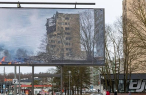 Билборды с изображениями Таллинна в руинах напомнили об ужасах войны