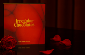 Симптомы рака кишечника изобразили в шоколадных конфетах ко Дню святого Валентина