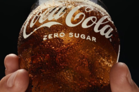 Coca-Cola представила типографіку, створену за допомогою штучного інтелекту