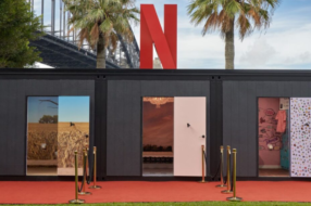 Netflix представив тематичні вбиральні для перегляду серіалів