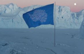 Оновлений прапор Антарктиди розповів про руйнівний вплив мікропластику на континент
