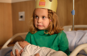 Ролик напомнил старшим братьям и сестрам, что они всегда будут королями в Burger King