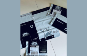 monobank представил собственный дизайн упаковки Новой почты